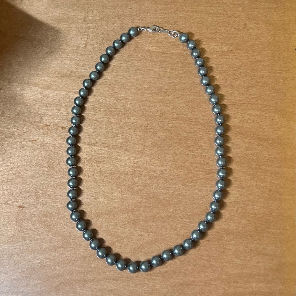 faux black pearl necklace